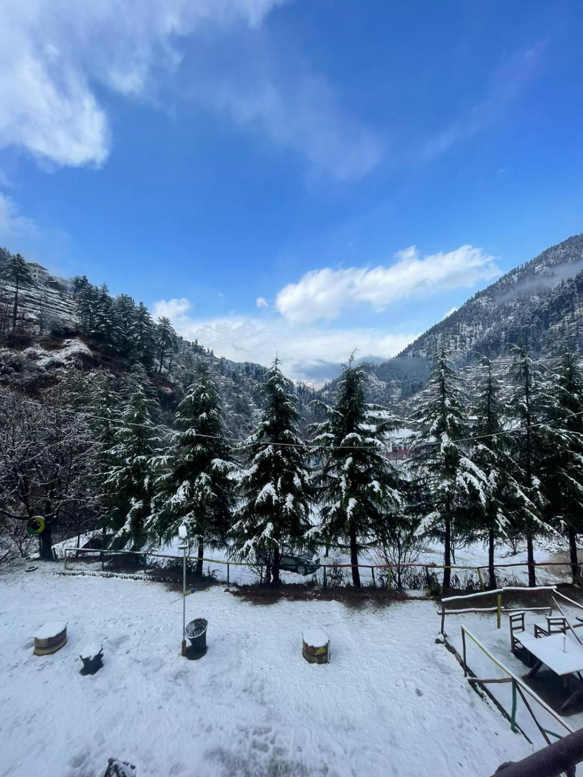 Jibhi Highness River Side Exterior foto